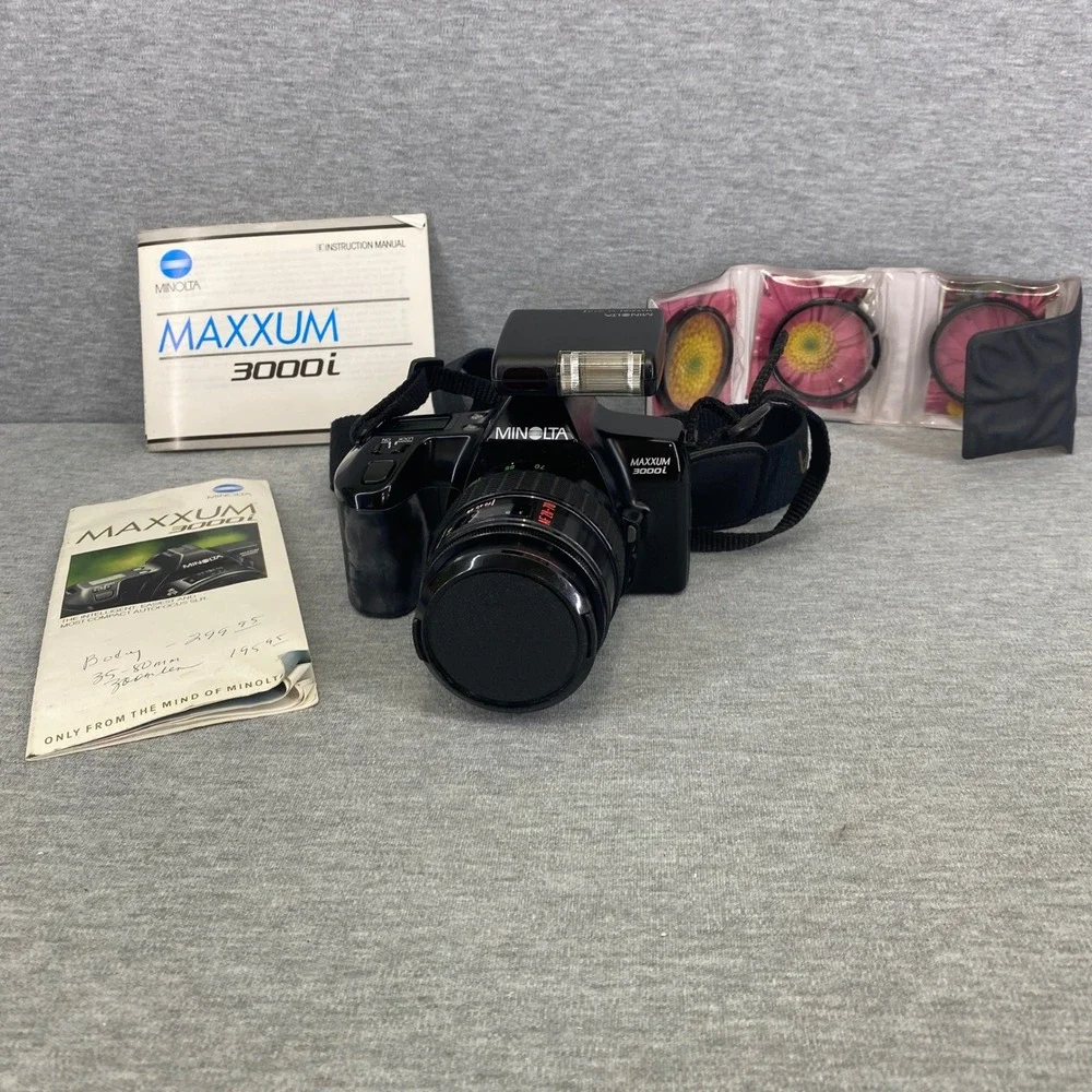 Minolta Maxxum 3000i Film Camera Black SLR AF 28-70mm Lens Flash With Bag